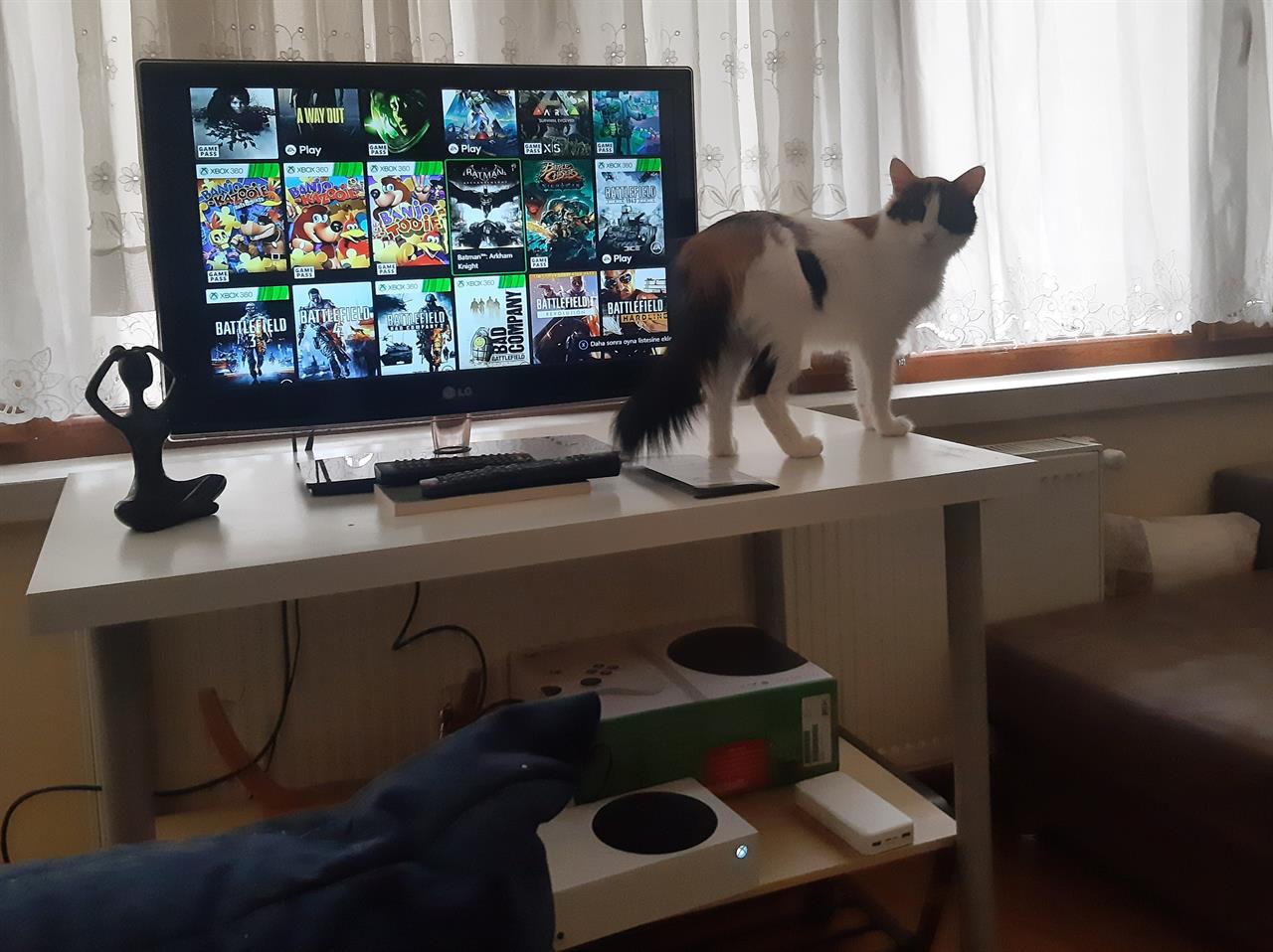 https://cdn.eksisozluk.com/2021/6/18/h/hc4la7yq.jpg