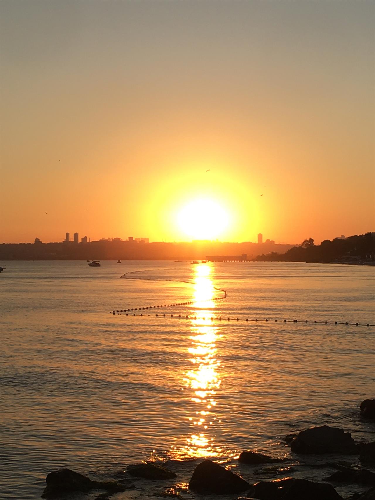 https://cdn.eksisozluk.com/2022/7/27/1/1sj0joac.jpg