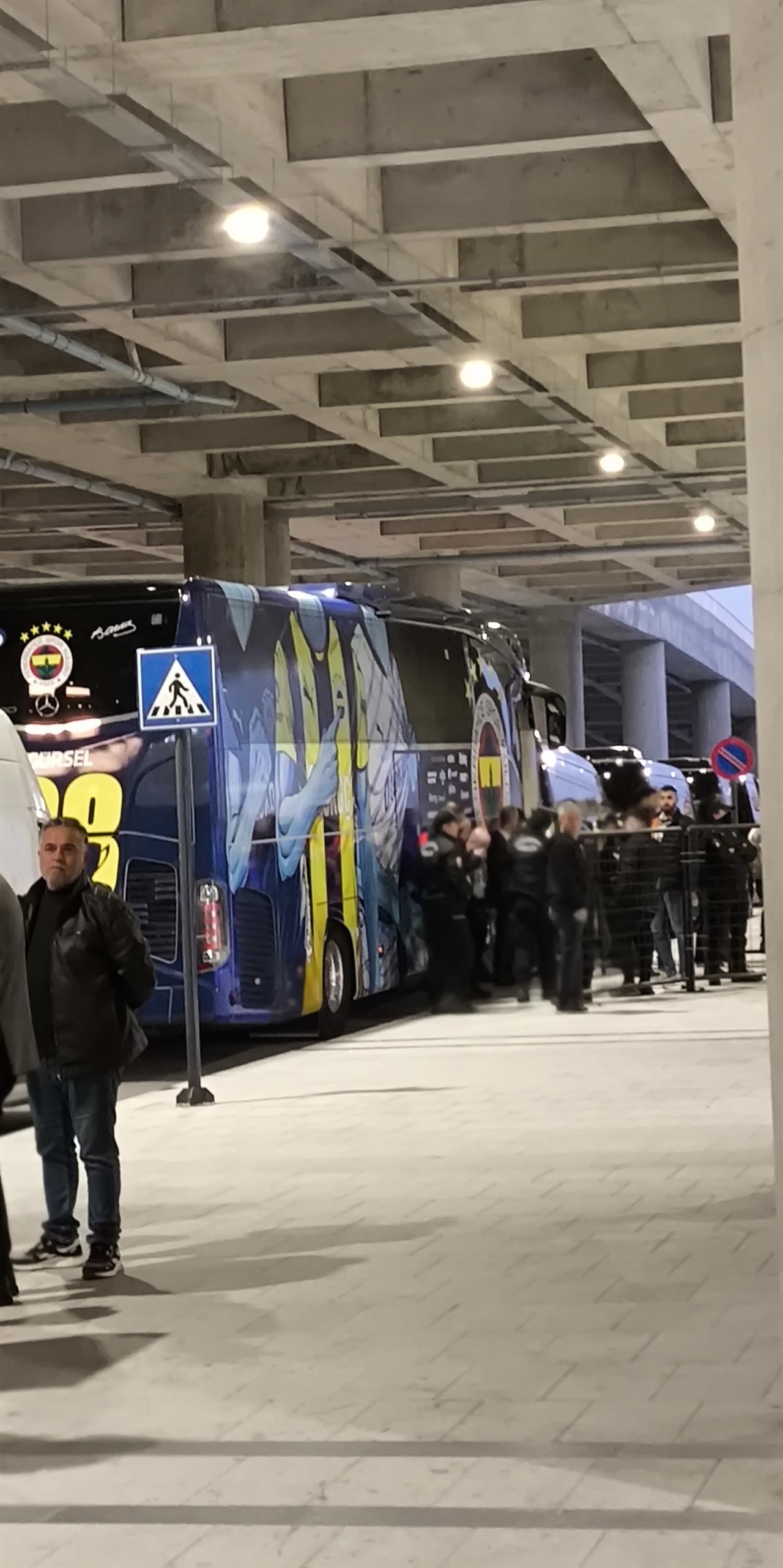https://cdn.eksisozluk.com/2025/1/18/k/krn8x3q1.jpg
