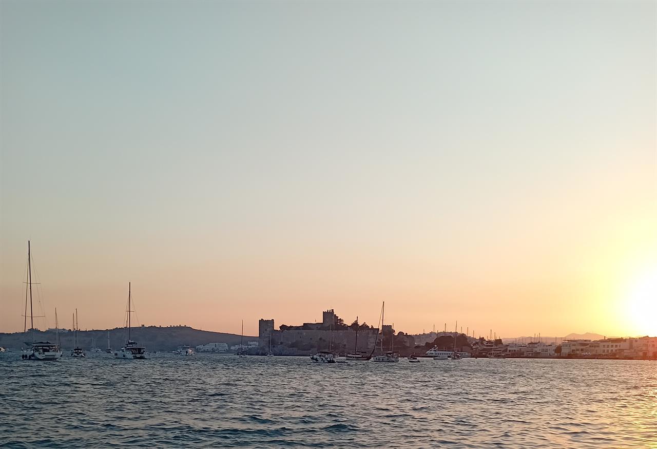 https://cdn.eksisozluk.com/2025/7/25/u/ulrb2d1f.jpg
